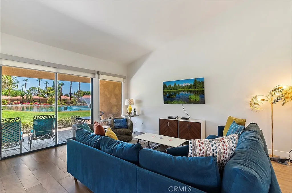 3 bed, 1700 sqft, $6,800 — Photo 2