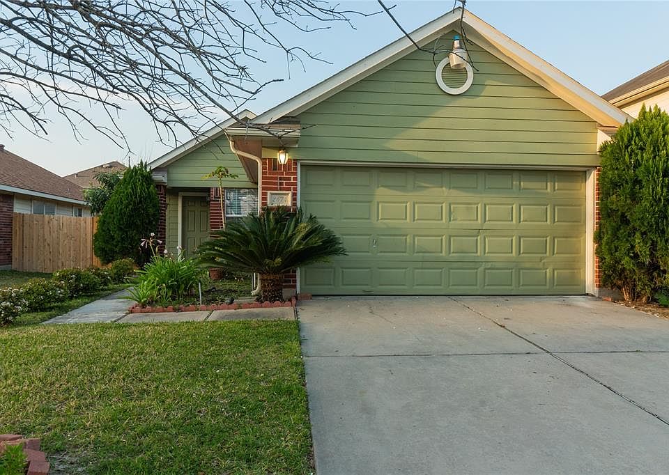 1st image of 2674 Royal Blue Dr