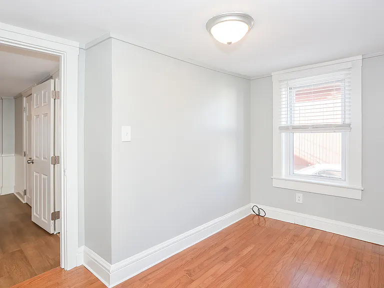 39 Bourne St #1 — Photo 18
