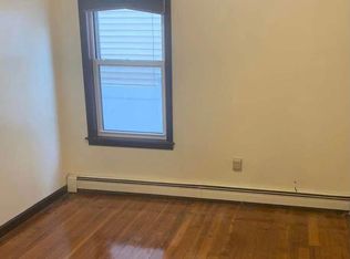 34 Capital St APT 1, Pawtucket, RI 02860
