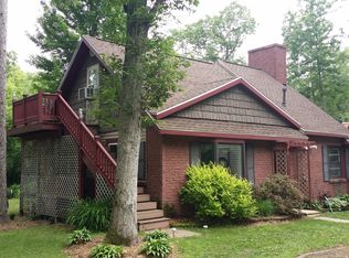 W6075 Blackhawk Rd, Wautoma, WI 54982