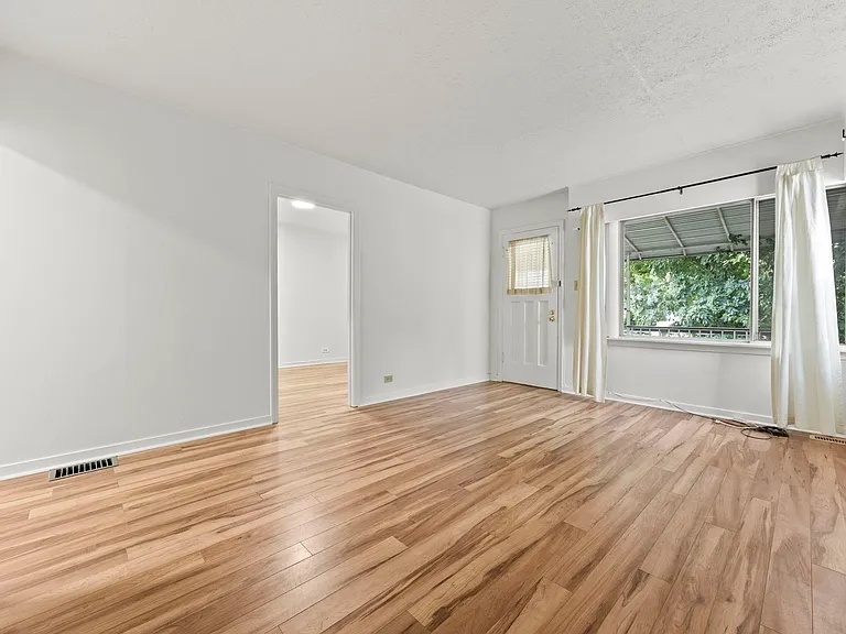 4736 Knight St — Photo 5
