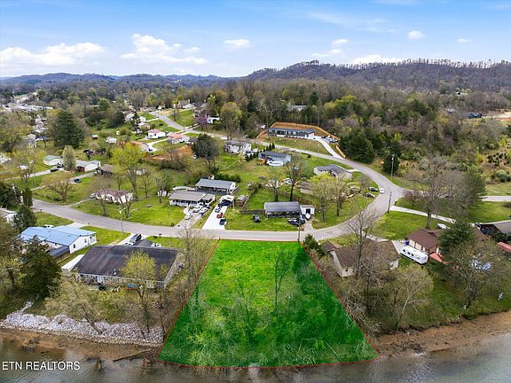 4th image of Melton Hill Cir