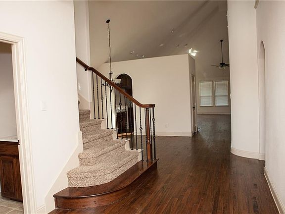 5th image of 119 Stevenson Dr