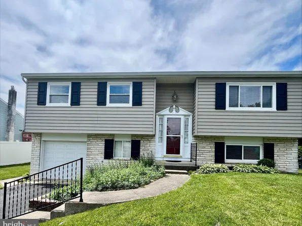 1942 Split Rock Rd, Lancaster, PA 17601