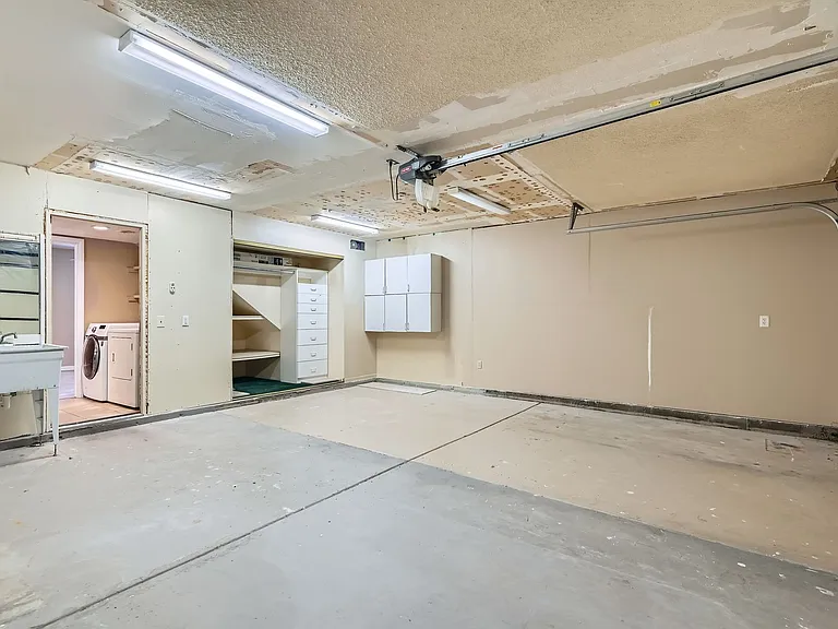 733 Strawberry Pl — Photo 24