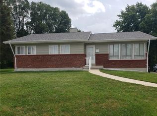 19 S Rolling Hills Ave, Irwin, PA 15642