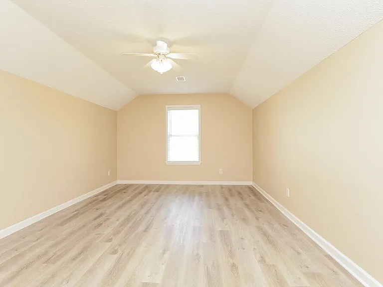 2309 Leighton Way — Photo 9