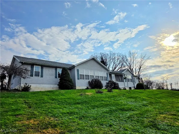 1199 Harris Hwy, Parkersburg, WV 26101