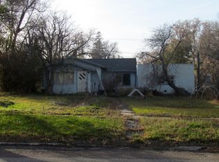 316 S Maple St, Lusk, WY 82225