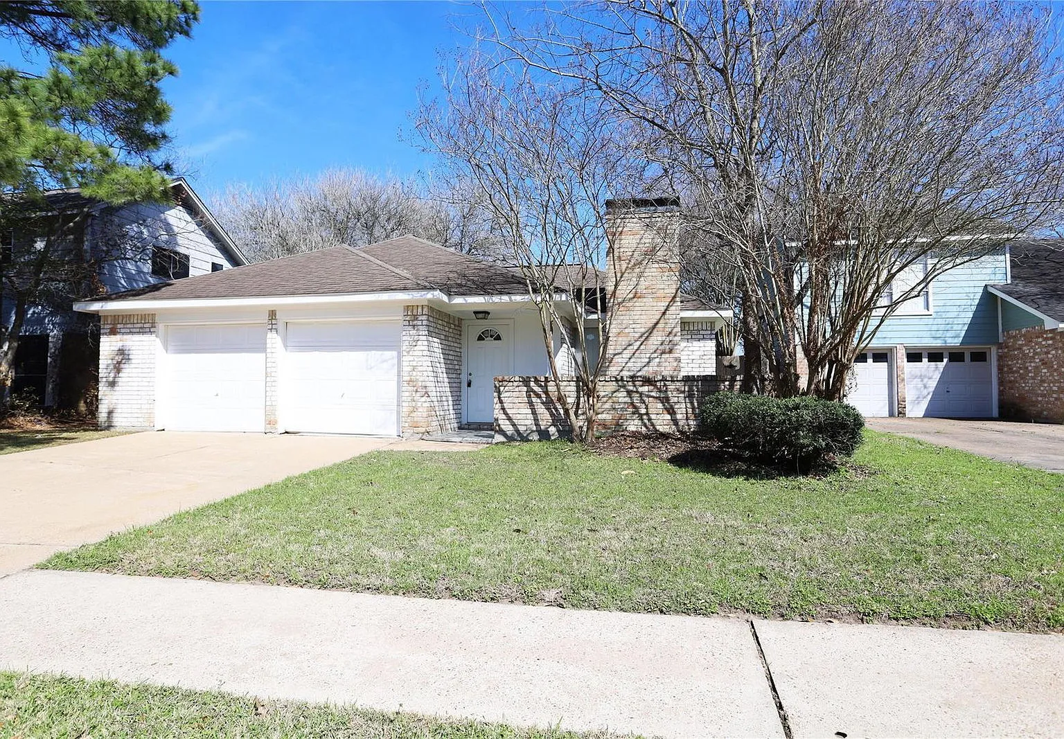 3 bed, 2.0 bath, 1529 sqft, $1,950 — Photo 2
