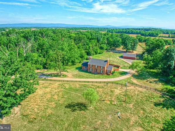 1969 Old Winchester Rd, Boyce, VA 22620