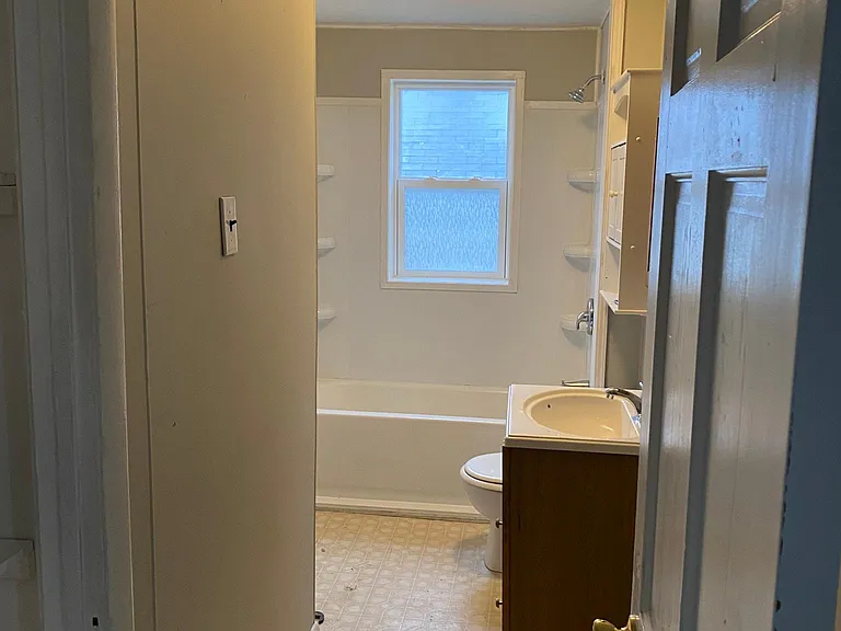 8 Westmoreland St #1 — Photo 8