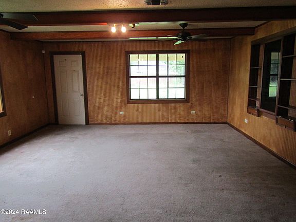 5th image of 308 East Dr