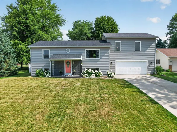 438 South St, Blissfield, MI 49228