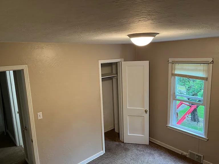 1190 Pittsburgh Rd — Photo 12