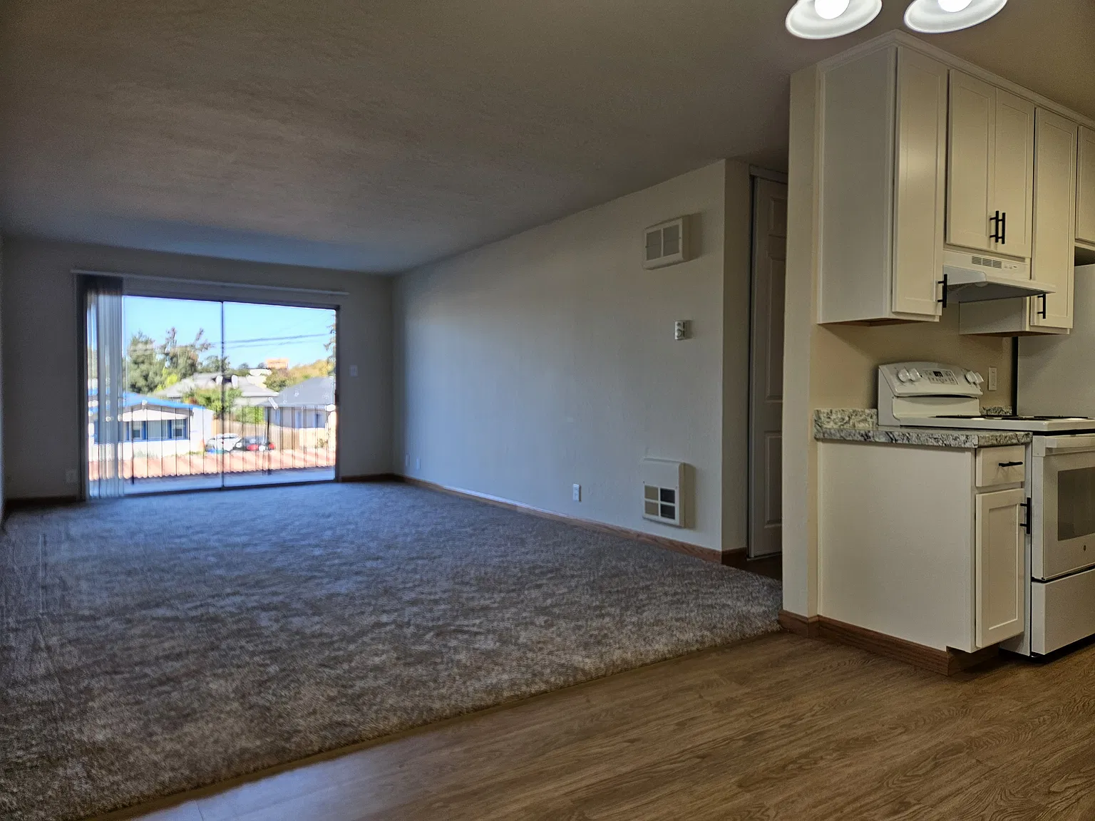 2 bed, 1.5 bath, 951 sqft, $2,395 — Photo 3
