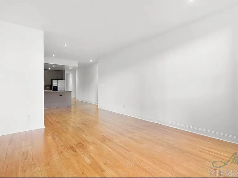 270 Park Ave S #8C — Photo 4