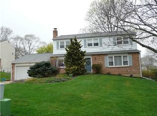 8 Swallow Cir, Newark, DE 19711