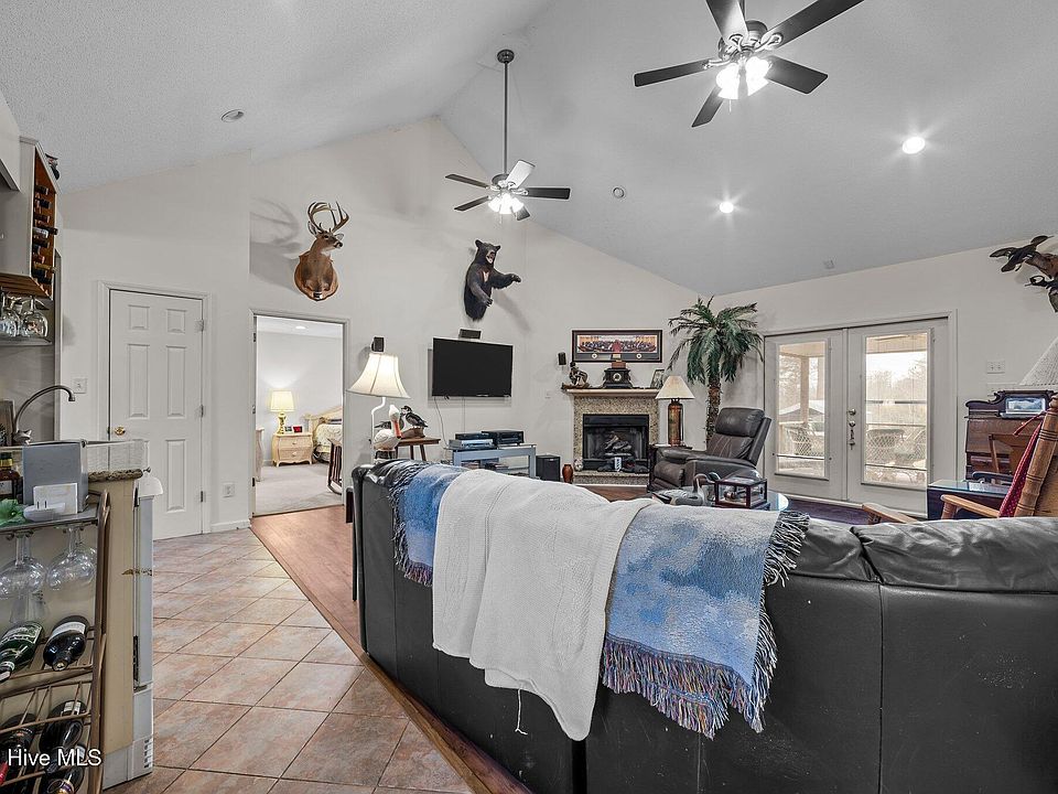 28th image of 108 Arbor Drive