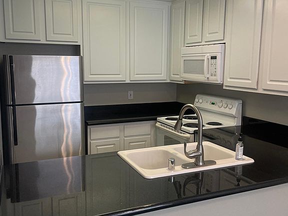 3rd image of 589 N Johnson Ave Unit 145
