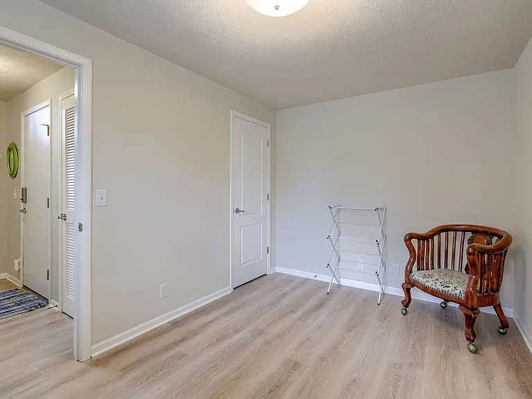 19155 Drexel Cir — Photo 16
