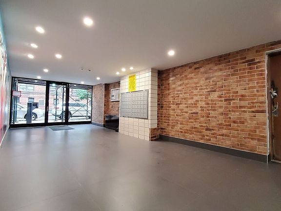 3rd image of 535 E 21st St #1C