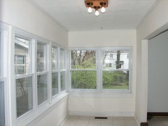 5th image of 33 E South St