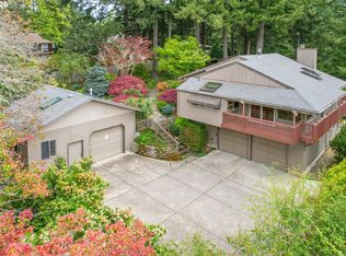 1839 SW Collins Ct, Portland, OR 97219