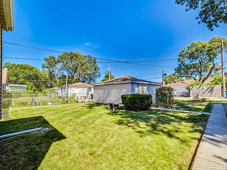 6815 Forestdale Ave — Photo 9