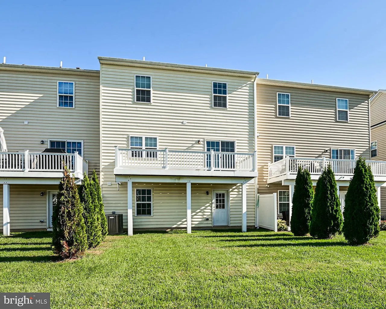 Equinox Dr, Bear — Photo 2