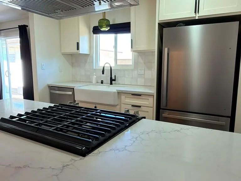 1811 Iris Way — Photo 4