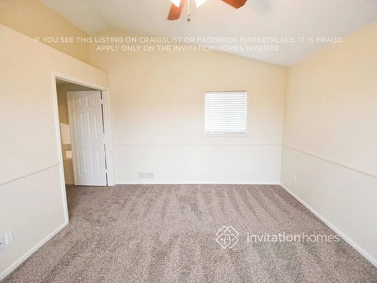 1572 Beacon Hill Dr — Photo 10