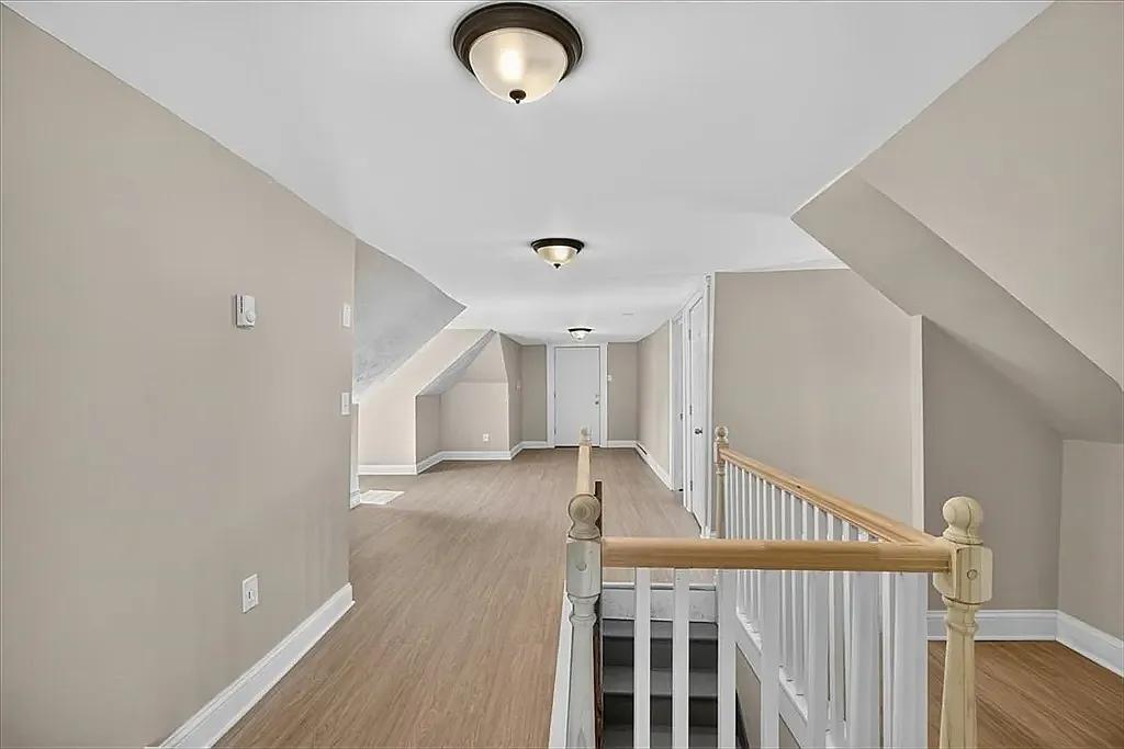 4 bed, 2576 sqft, $2,800 — Photo 1