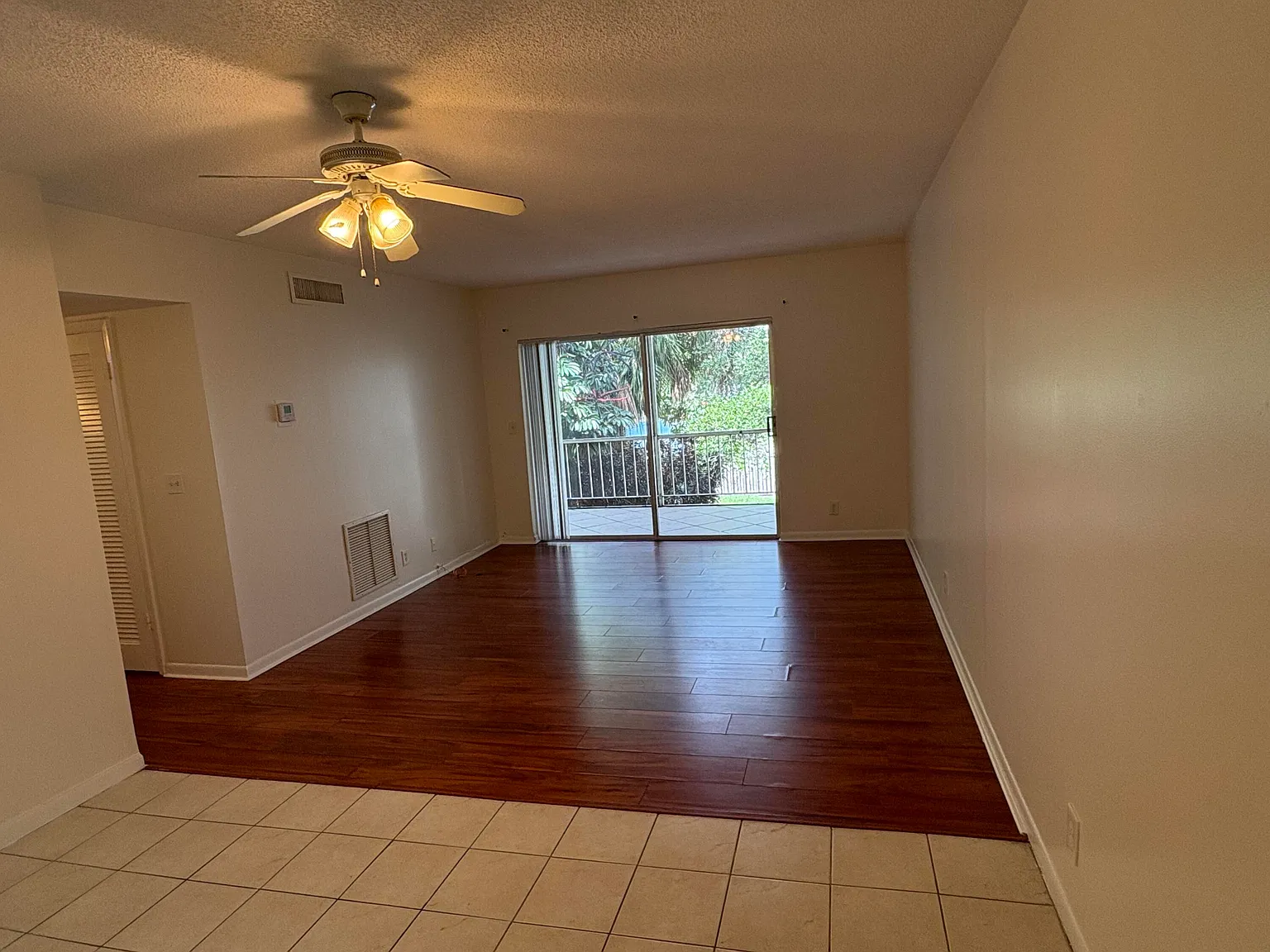2 bed, 2.0 bath, 847 sqft, $2,100 — Photo 2