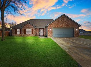 597 Edgewood Cir, Durant, OK 74701
