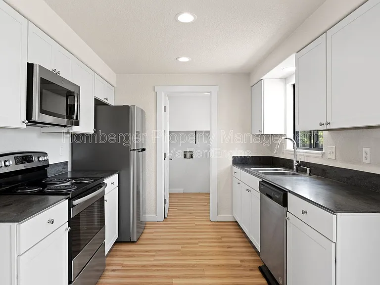 1609 E 1st Ave — Photo 9