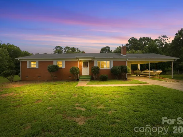 144 Rockwell Loop, Mooresville, NC 28115