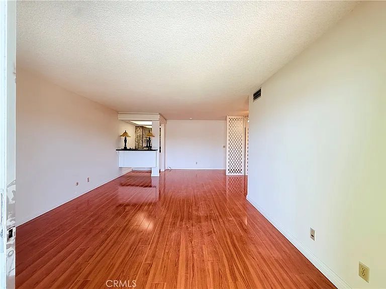 1301 S Atlantic Blvd #B424 — Photo 10