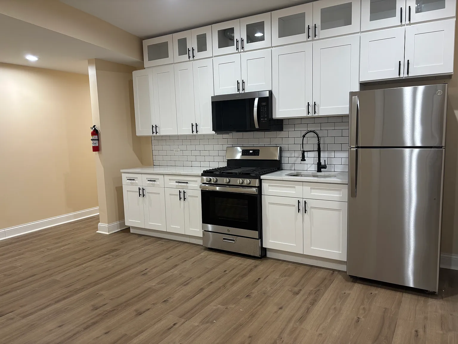 3 bed, 1100 sqft, $2,150 — Photo 1