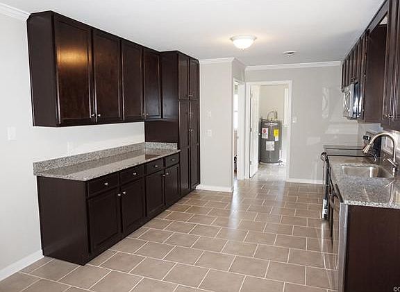 3rd image of 7157 Peach Orchard Ln