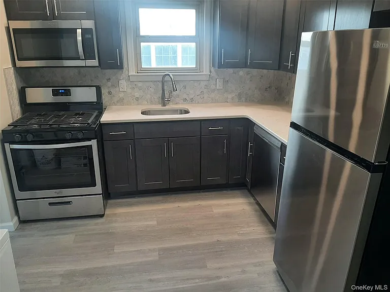 121 Nassau Ln #2 — Photo 3