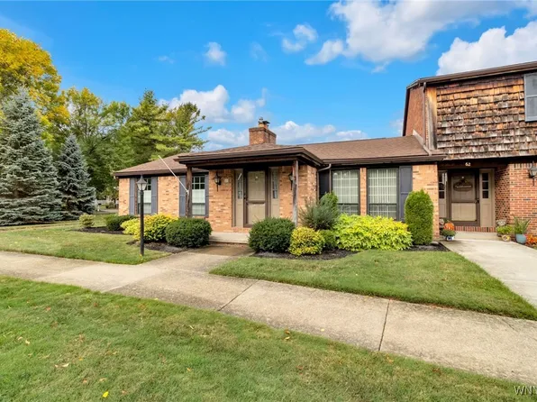 61 Wedgewood Dr, Williamsville, NY 14221