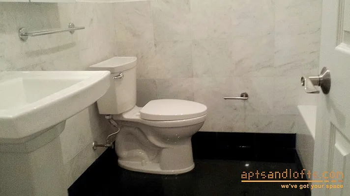 Rented by aptsandlofts.com | media 21