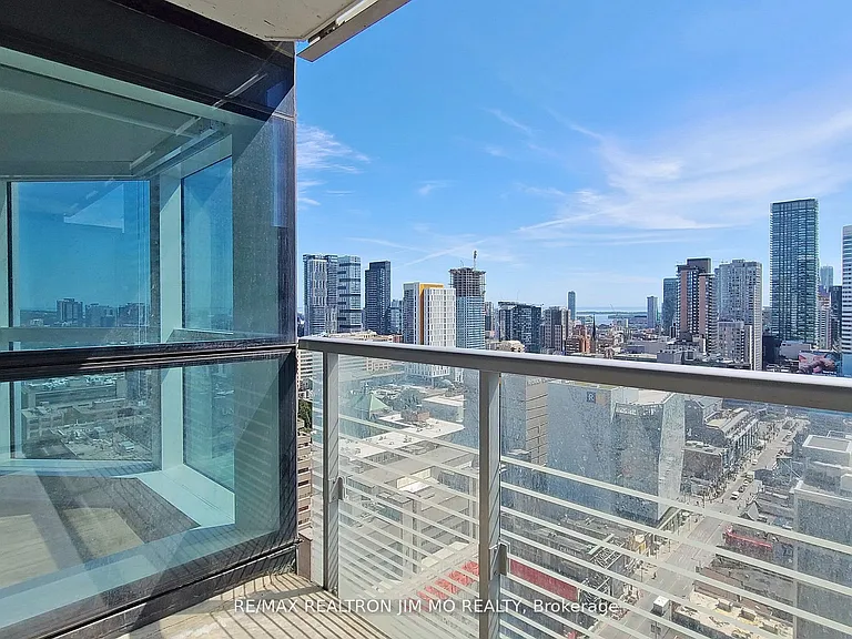 386 Yonge St #2508 — Photo 26