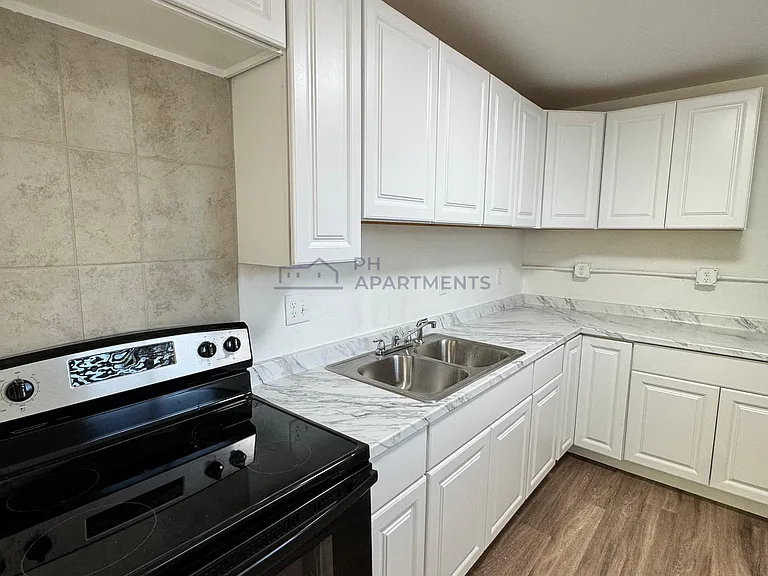Kingston Apartments — Photo 8