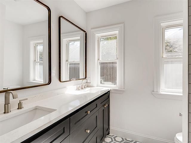 1st image of 21 Clanton Ave