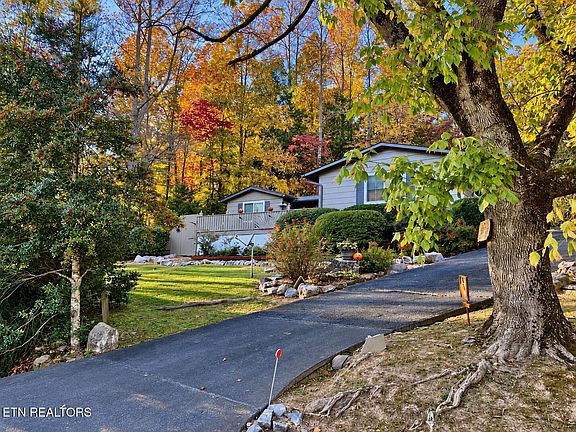 5th image of 733 Cavern Rd