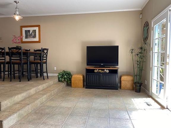 5th image of 113 Madeline Dr #9