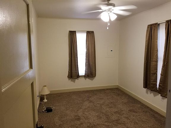 5th image of 2820 Sierra Vista St NW